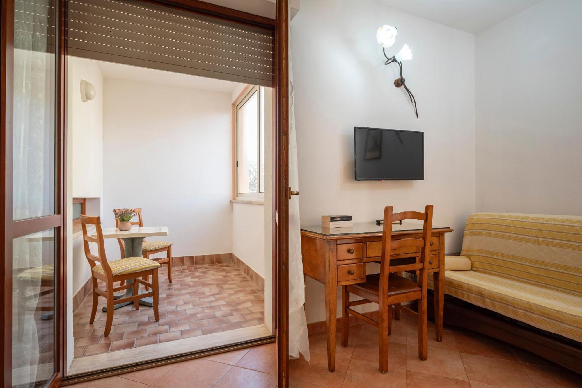 Lola Piccolo Hotel E Appartamenti Marina di Grosseto Εξωτερικό φωτογραφία