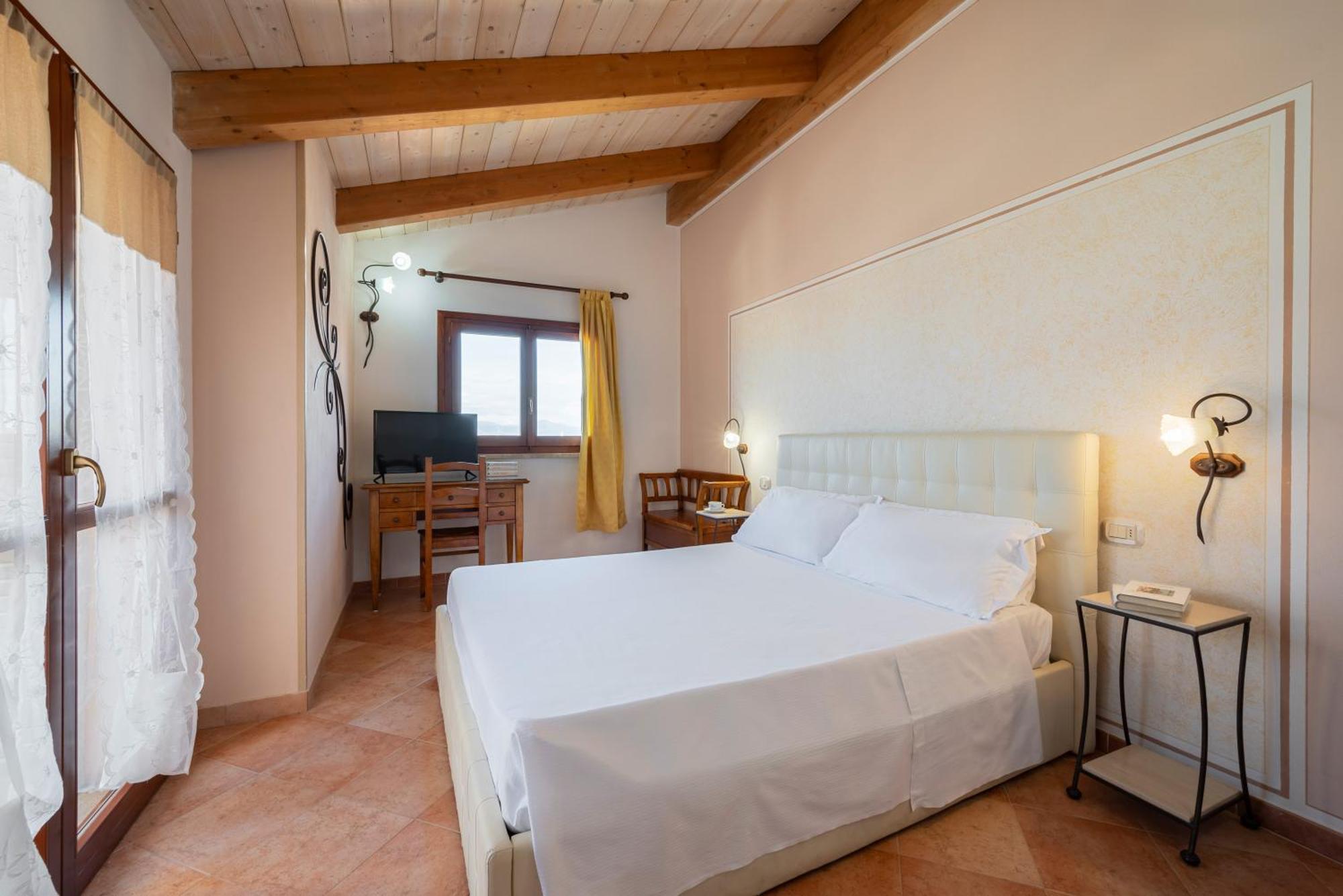 Lola Piccolo Hotel E Appartamenti Marina di Grosseto Εξωτερικό φωτογραφία